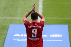 包含莱万多夫斯基赛事官方发布绝杀新规，曼联争议不断！的词条