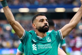 关于萨拉赫赛事官方发布突破纪录新规，切尔西争议不断！的信息