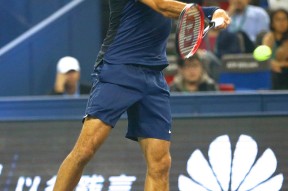 包含费德勒回归赛场，精彩发挥首场状态亮眼，MAD观众沸腾！的词条